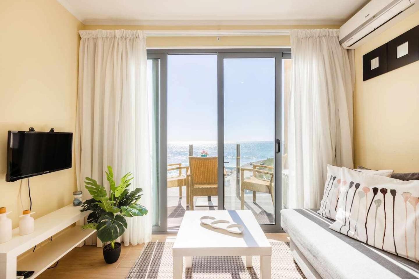 Vista Mare Beach Apartments By Destiny Houses Cortegaca  Ngoại thất bức ảnh
